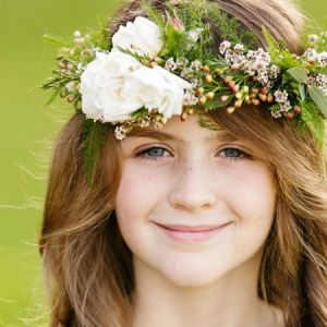 flower girl hairstyle wedding hairdresser sunshine coast