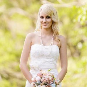 modern bride hairstyle hairstylist sunshine coast