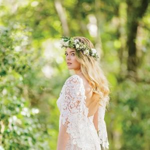 Down hair style for bride Down hair style for bride